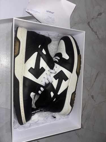 Off white out office black - white,
