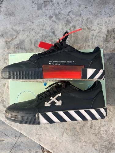 Off white out office - off-white,