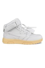 Sneakers Out of Office Mid